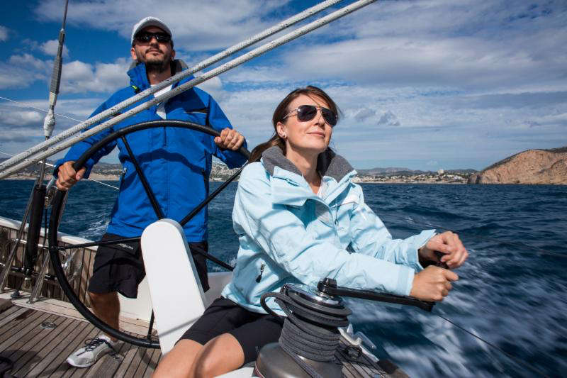 The Henri Lloyd Wave Jacket makes the perfect day sailing choice for inshore and coastal waters for men & women