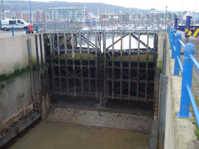 Whitehaven Marina - Sealock Closure for Annual Maintenance 2016